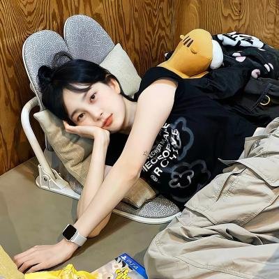 回到七零当团宠